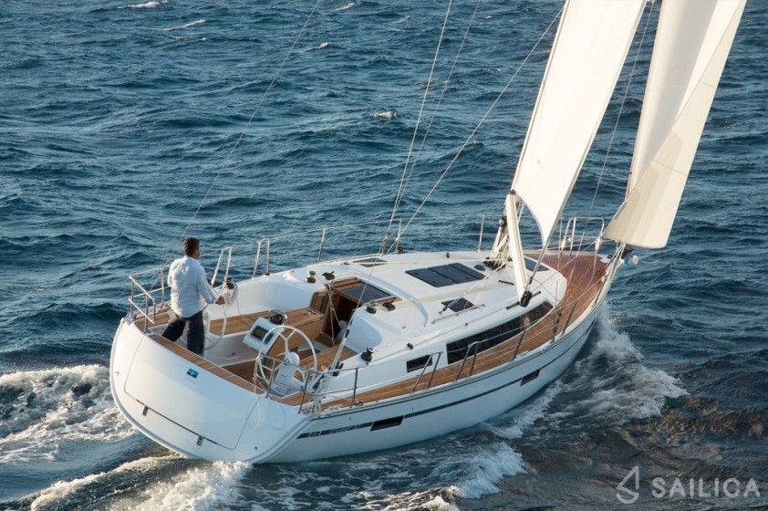 Bavaria 37 Cruiser - Yacht Charter Sailica