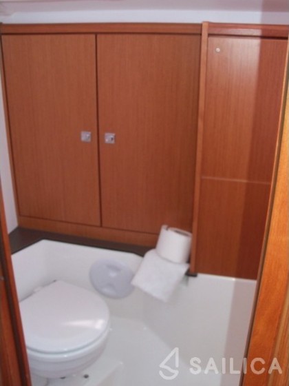 Bavaria 37 Cruiser - Yacht Charter Sailica