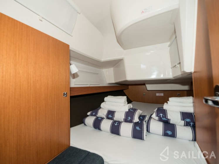 Bavaria 37 Cruiser - Yacht Charter Sailica