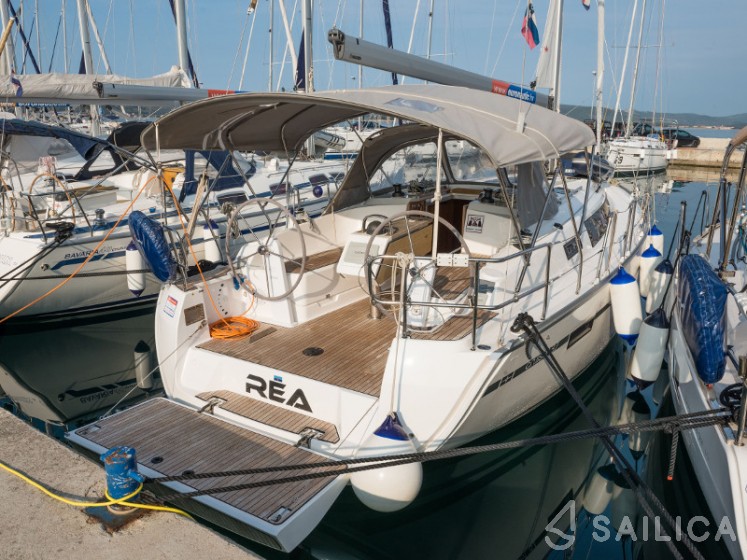 Bavaria 37 Cruiser - Yacht Charter Sailica