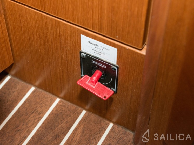 Bavaria 37 Cruiser - Yacht Charter Sailica