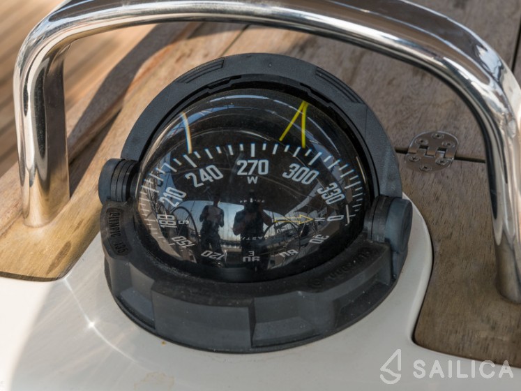 Bavaria 37 Cruiser - Yacht Charter Sailica