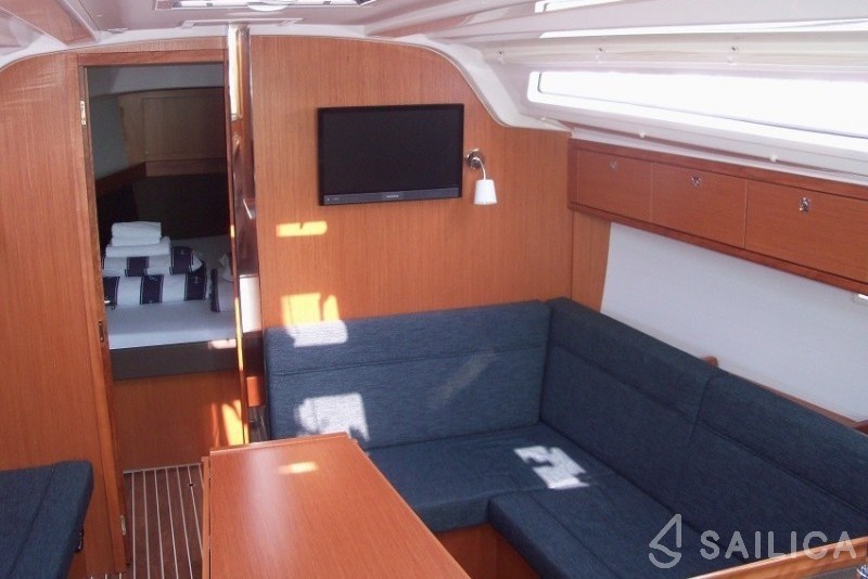 Bavaria 37 Cruiser - Yacht Charter Sailica