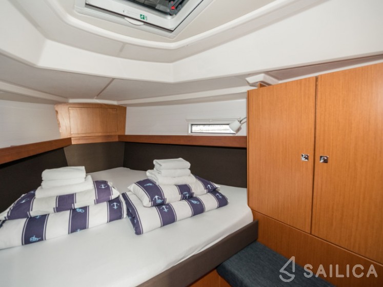 Bavaria 37 Cruiser - Yacht Charter Sailica