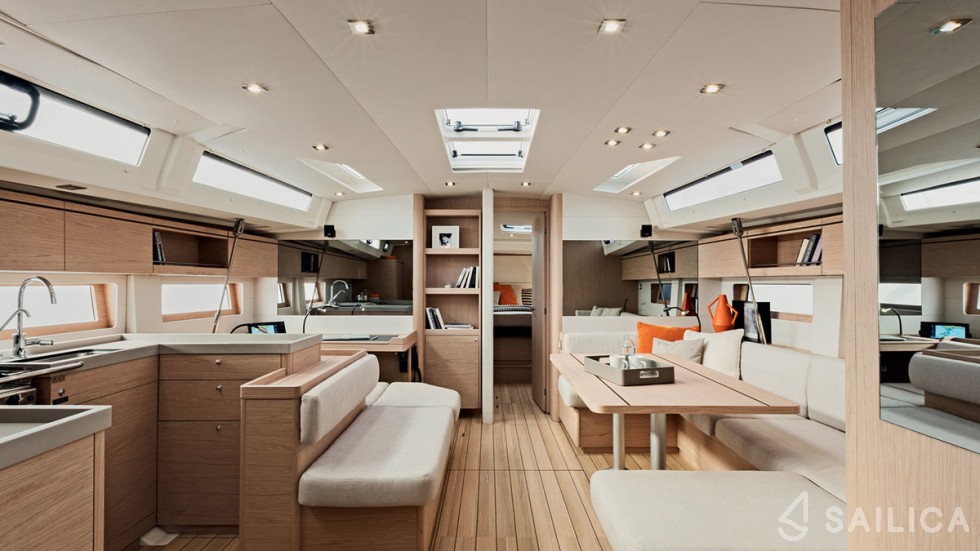 Oceanis 51.1 - Yacht Charter Sailica