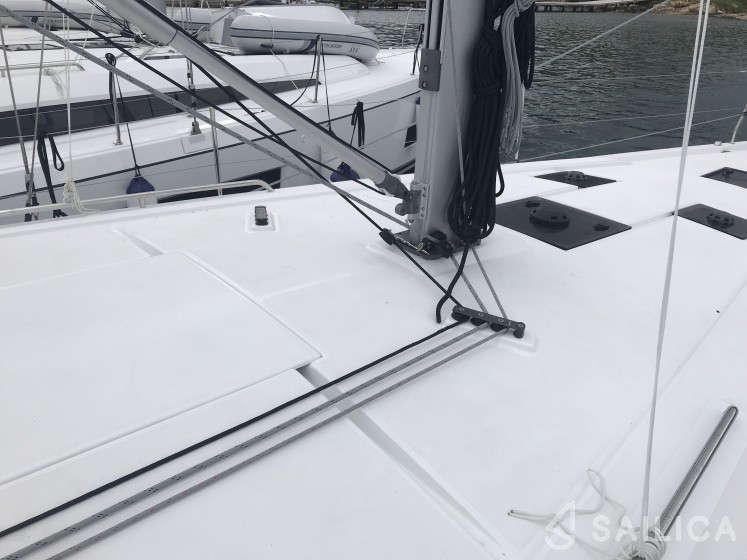 Oceanis 41.1 - Yacht Charter Sailica