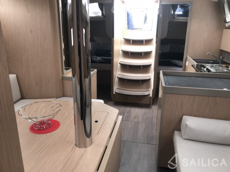 Oceanis 41.1 - Yacht Charter Sailica