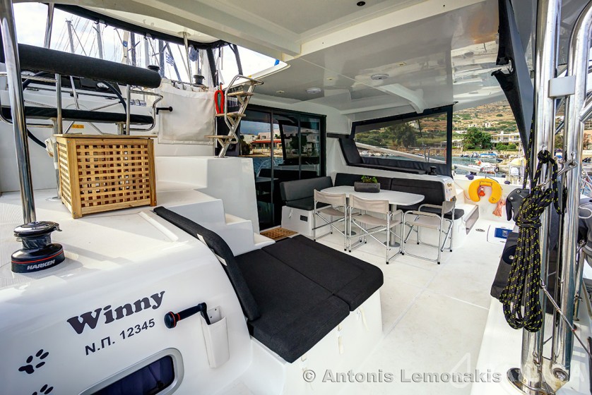 Lagoon 42 - Yacht Charter Sailica