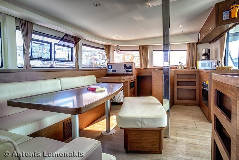 Lagoon 42 - Yacht Charter Sailica