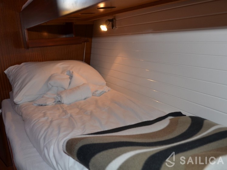 Delphia 47 - Yacht Charter Sailica