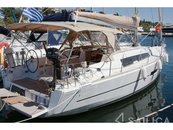 Dufour 382 GL - Yacht Charter Sailica