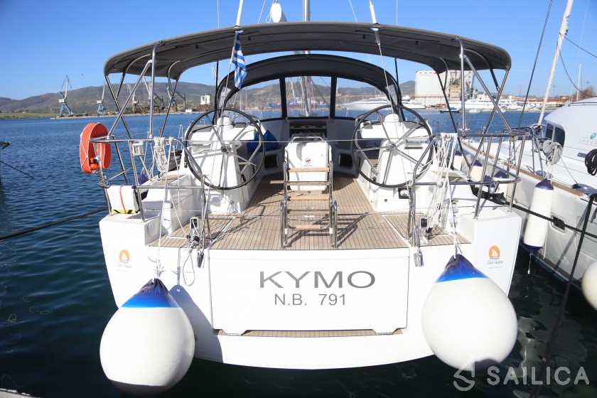 Jeanneau 54 - Yacht Charter Sailica
