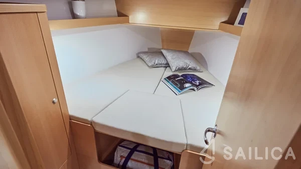 Sun Odyssey 319 - Yacht Charter Sailica