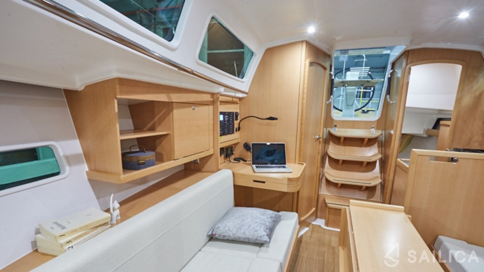 Sun Odyssey 319 - Yacht Charter Sailica