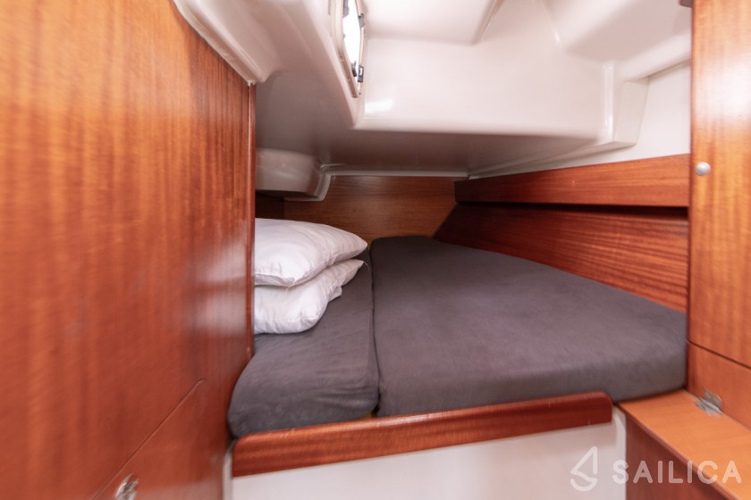 Delphia 40 - Yacht Charter Sailica