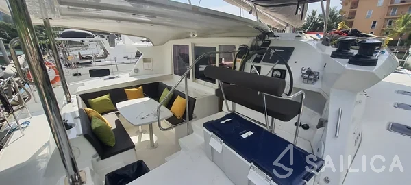 Lagoon 421 - Yacht Charter Sailica