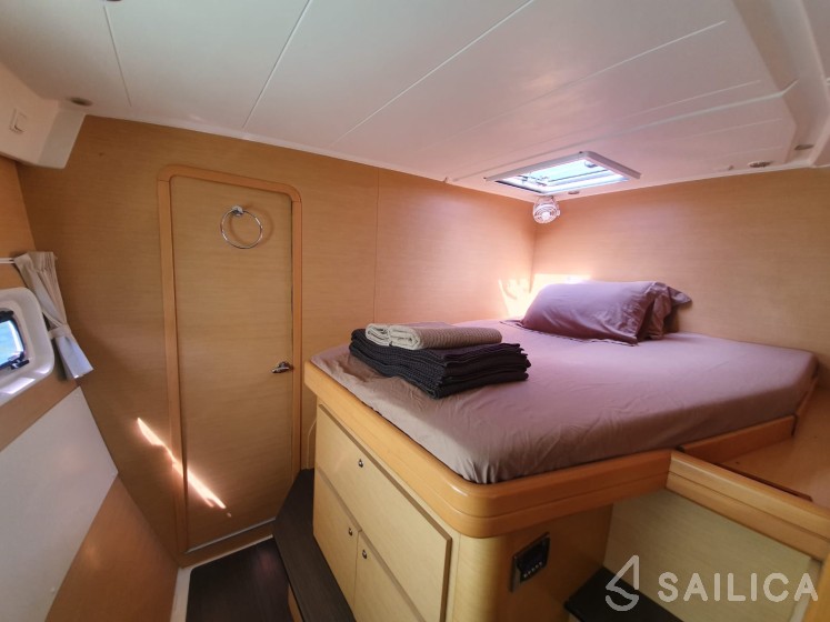 Lagoon 421 - Yacht Charter Sailica