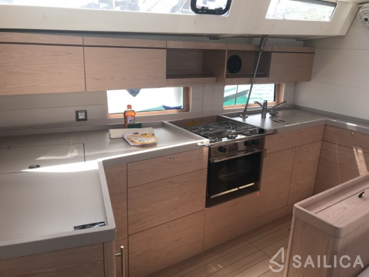 Oceanis 46.1 - Yacht Charter Sailica