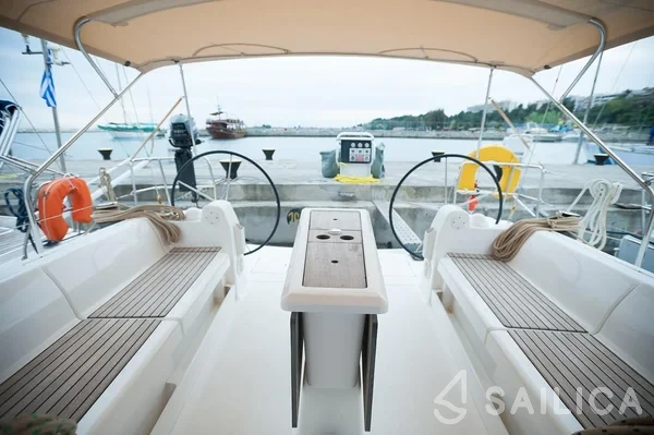 Dufour 410 GL - Yacht Charter Sailica