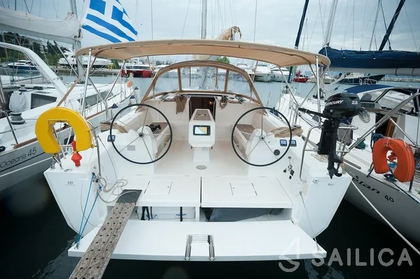 Dufour 410 GL - Yacht Charter Sailica