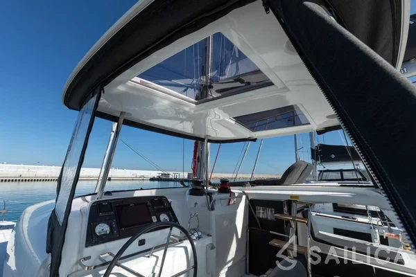 Lagoon 42 - Yacht Charter Sailica
