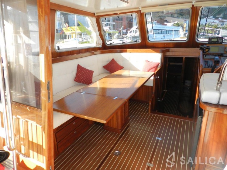 Menorquin 160 - Yacht Charter Sailica