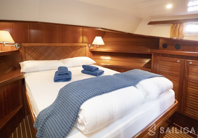 Menorquin 160 - Yacht Charter Sailica