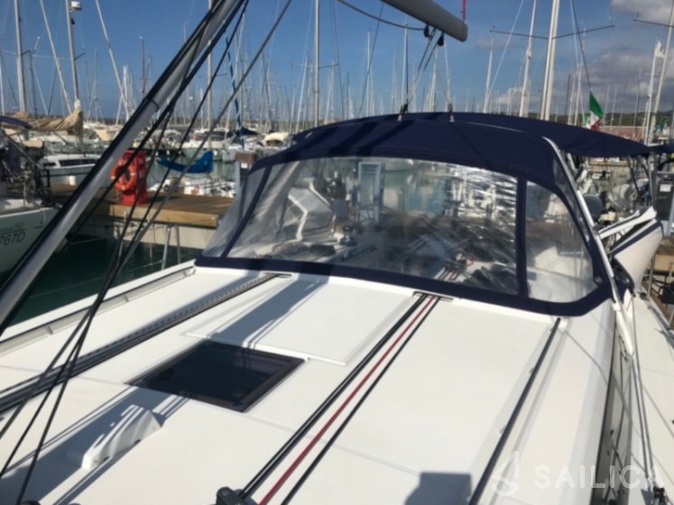 Oceanis 45 - Yacht Charter Sailica
