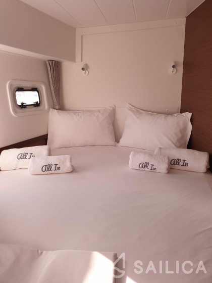 Lagoon 42 - Yacht Charter Sailica