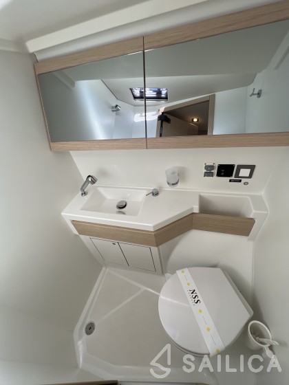 Oceanis 46.1 - Yacht Charter Sailica