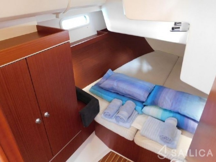 Hanse 415 - Yacht Charter Sailica