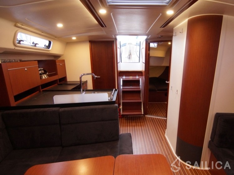 Hanse 415 - Yacht Charter Sailica