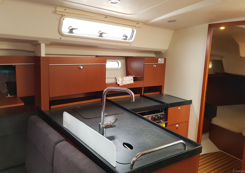 Hanse 415 - Yacht Charter Sailica