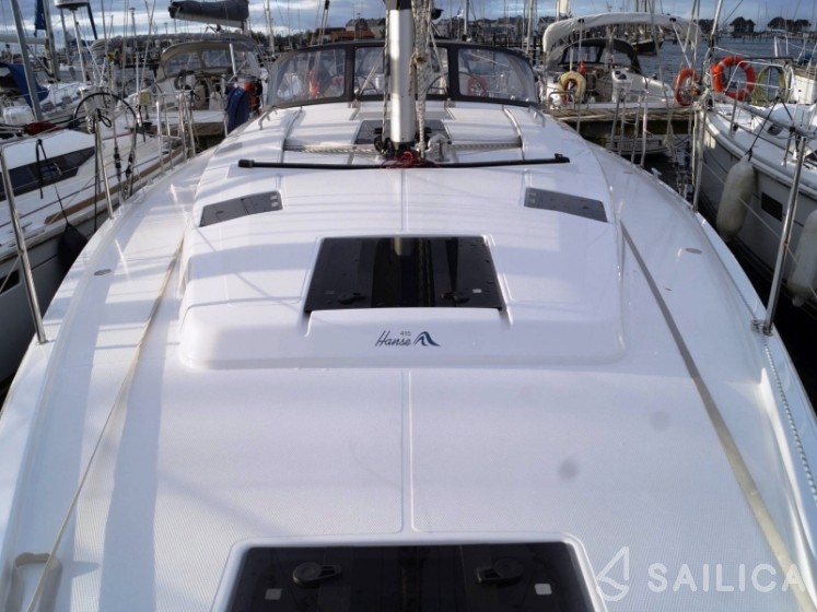 Hanse 415 - Yacht Charter Sailica