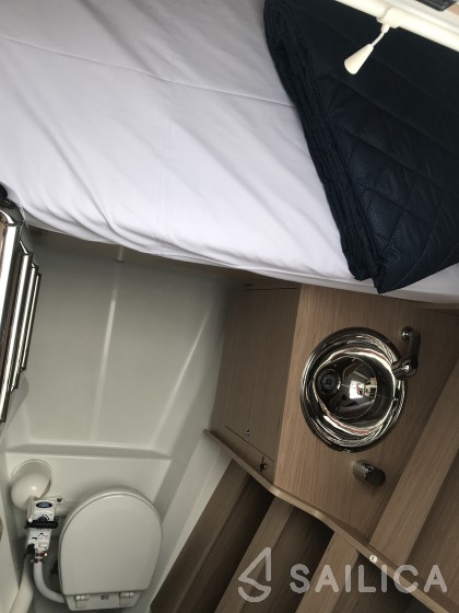 Oceanis 51.1 - Yacht Charter Sailica