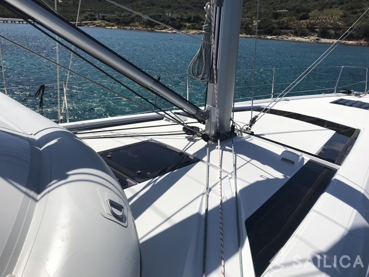 Oceanis 51.1 - Yacht Charter Sailica