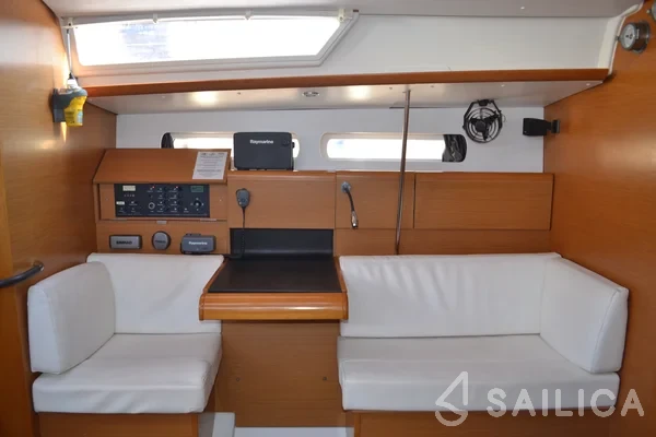 Sun Odyssey 439 - Yacht Charter Sailica