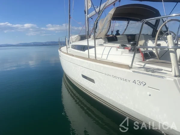 Sun Odyssey 439 - Yacht Charter Sailica