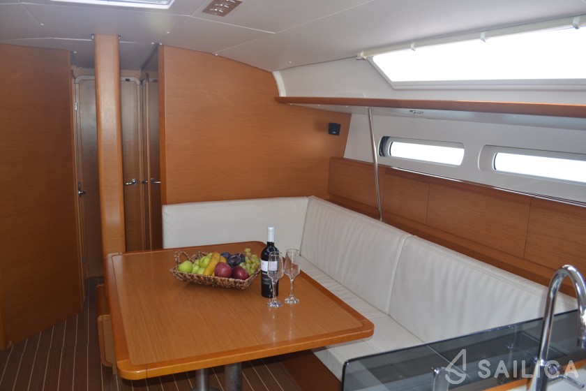 Sun Odyssey 439 - Yacht Charter Sailica