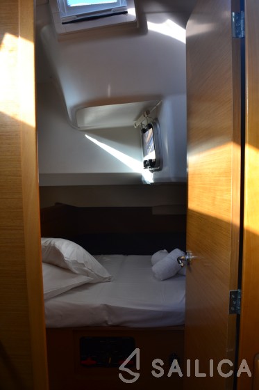 Sun Odyssey 439 - Yacht Charter Sailica