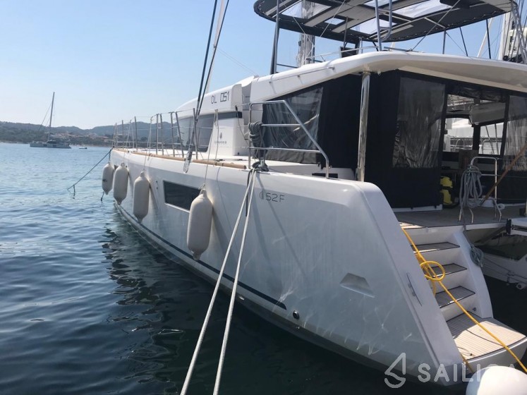 Lagoon 52F - Yacht Charter Sailica
