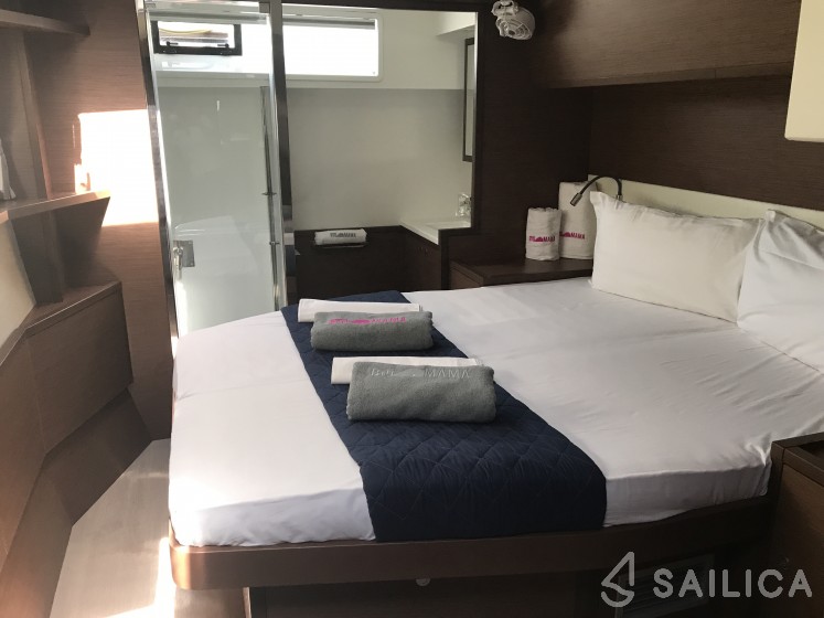 Lagoon 52F - Yacht Charter Sailica