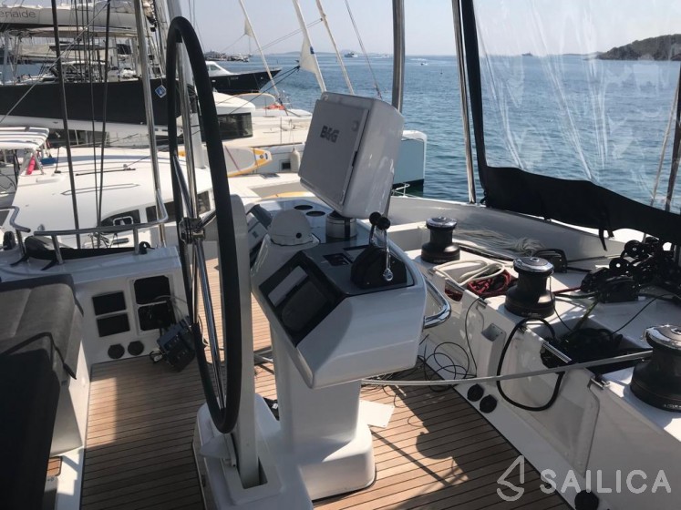 Lagoon 52F - Yacht Charter Sailica