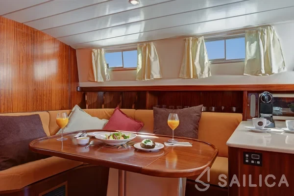 Menorquin 150 - Yacht Charter Sailica