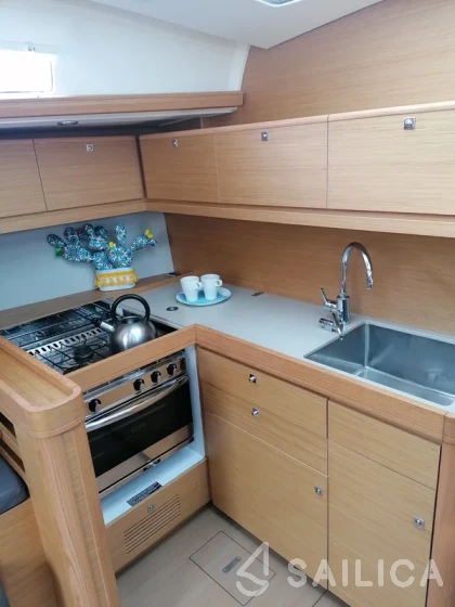Dufour 460 GL - Yacht Charter Sailica