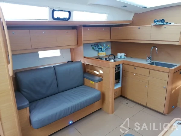 Dufour 460 GL - Yacht Charter Sailica