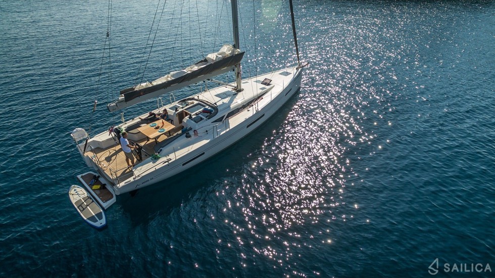More 55 - Yacht Charter Sailica
