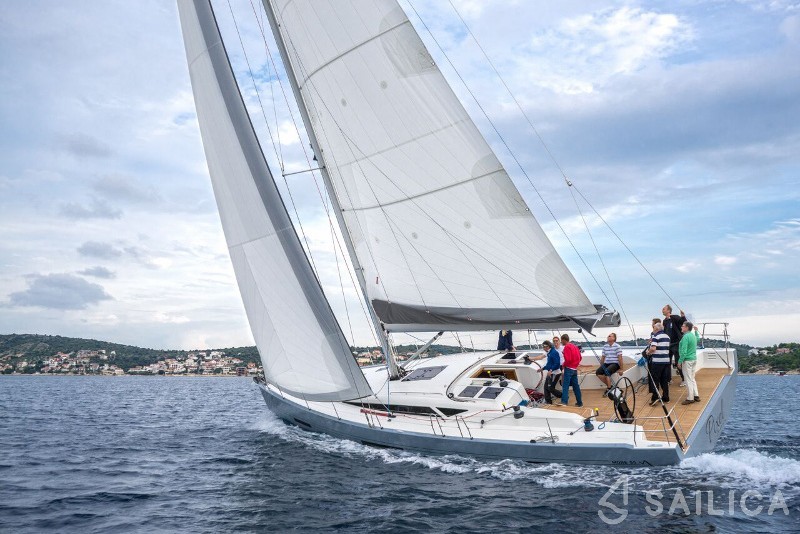 More 55 - Yacht Charter Sailica