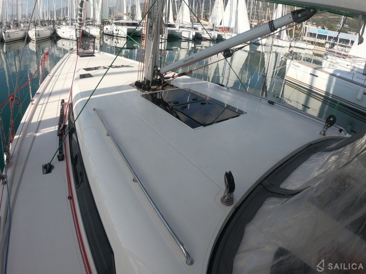More 55 - Yacht Charter Sailica