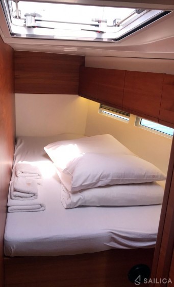 More 55 - Yacht Charter Sailica